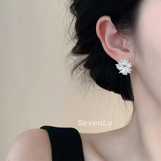 Crystal Pearl Flower Stud Earrings | Statement Silver Earrings -  Écru Doux