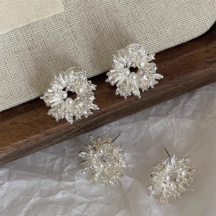 Crystal Pearl Flower Stud Earrings | Statement Silver Earrings -  Écru Doux