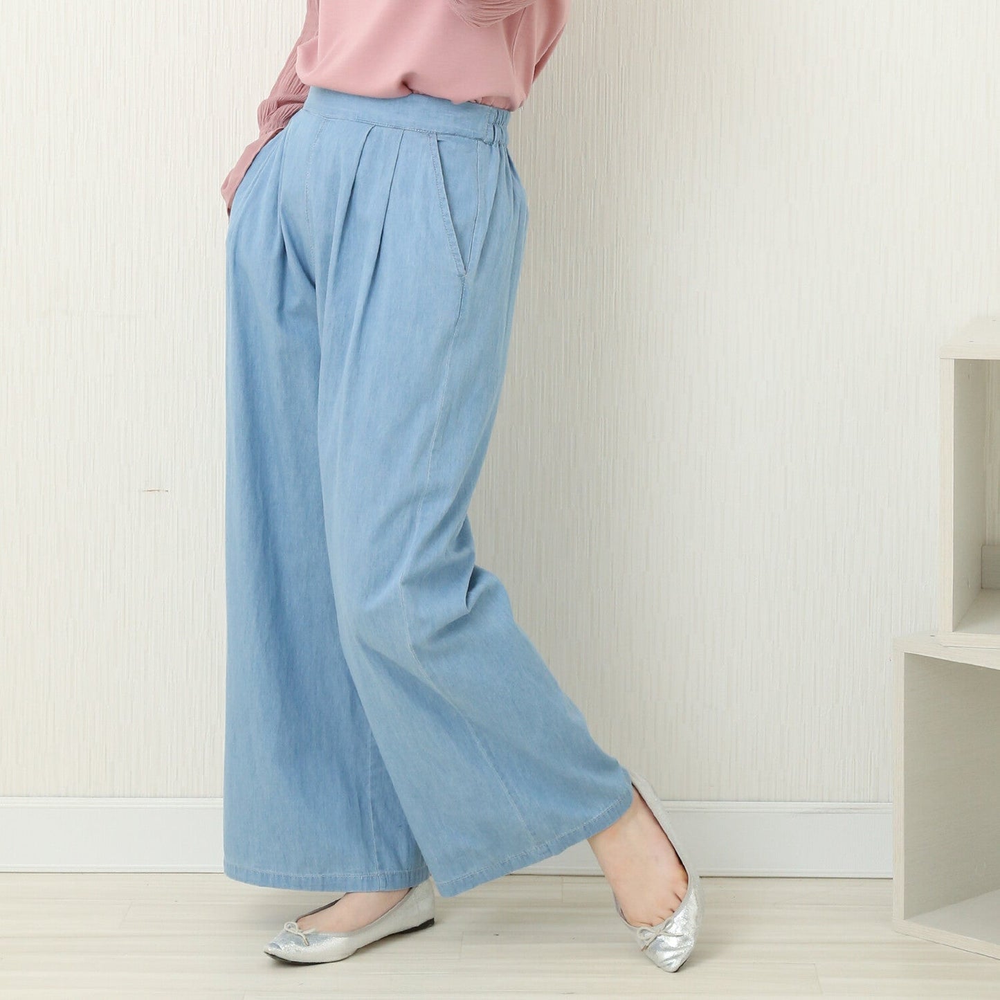 Lightweight Double Tuck Wide Leg Denim Pants | Elastic Waist -  Écru Doux