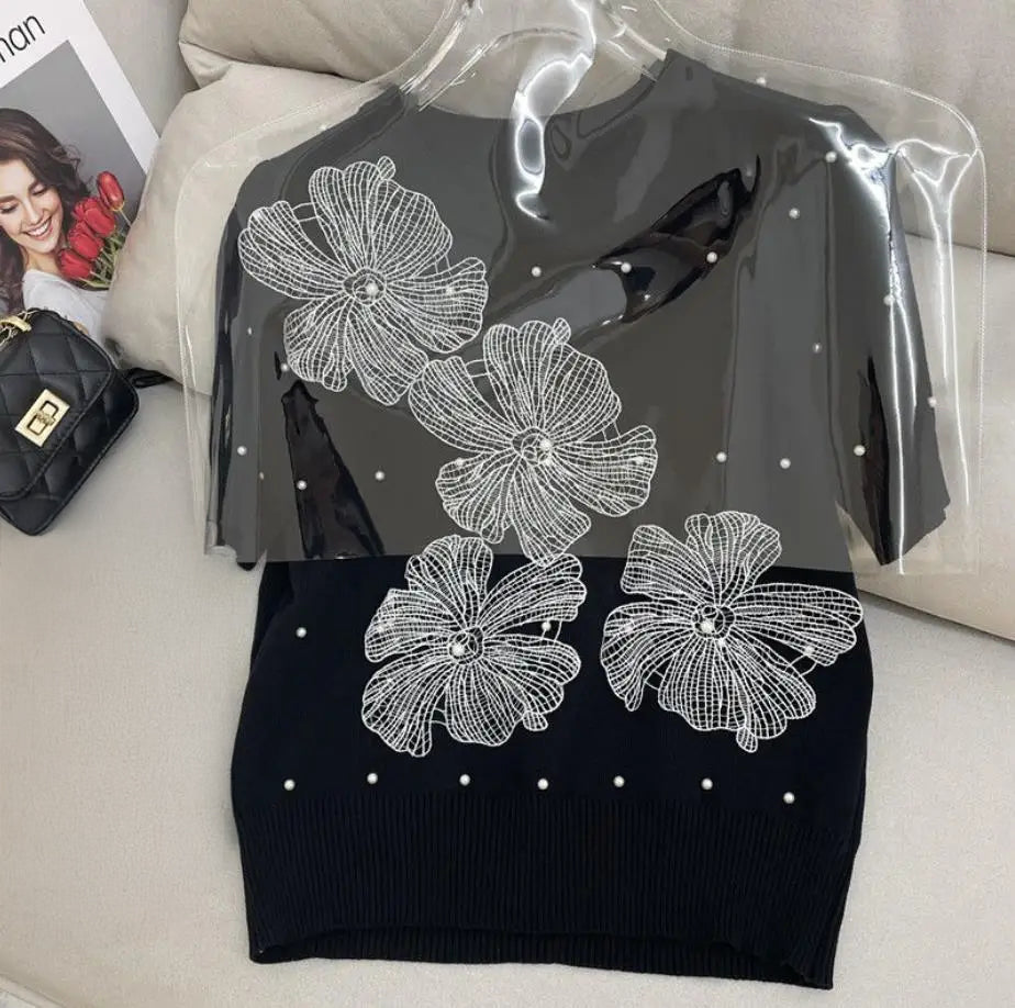 Loose Short-Sleeved Lace Sweater with Elegant Floral Appliques