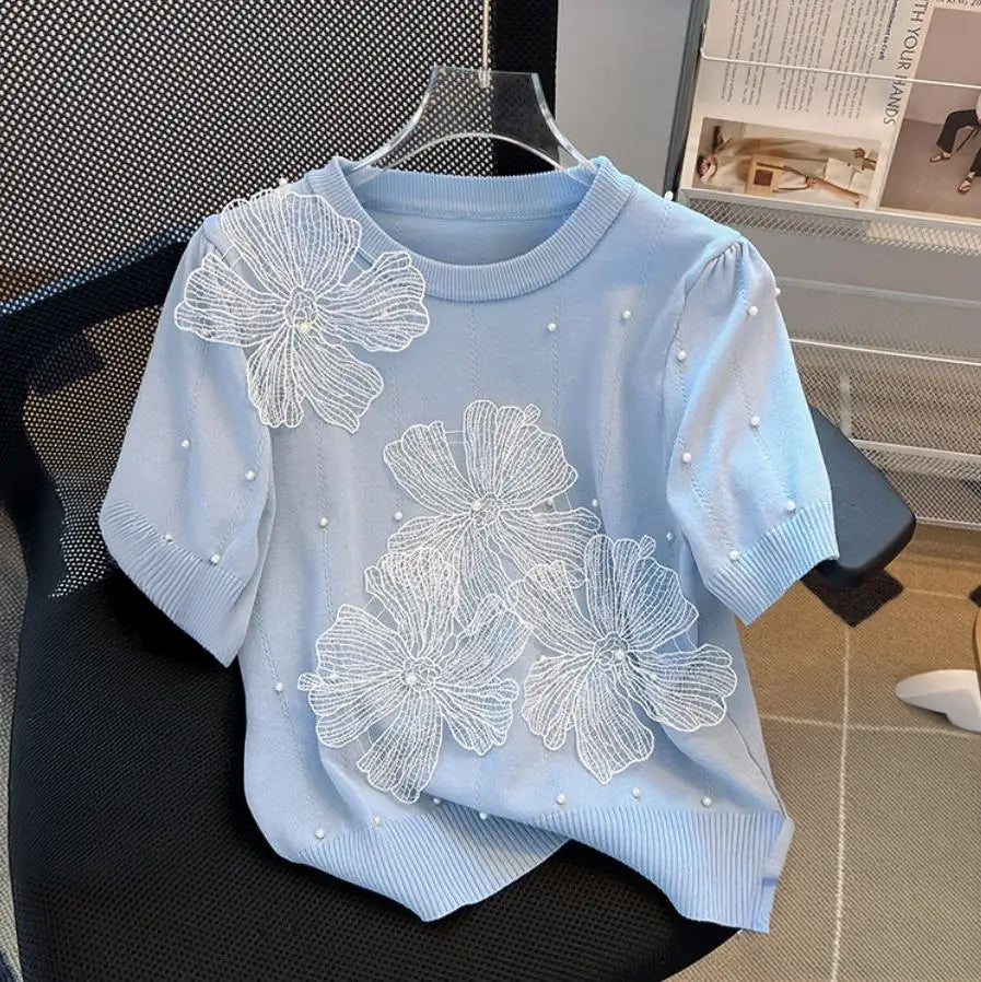 Loose Short-Sleeved Lace Sweater with Elegant Floral Appliques