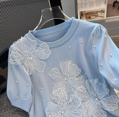 Loose Short-Sleeved Lace Sweater with Elegant Floral Appliques