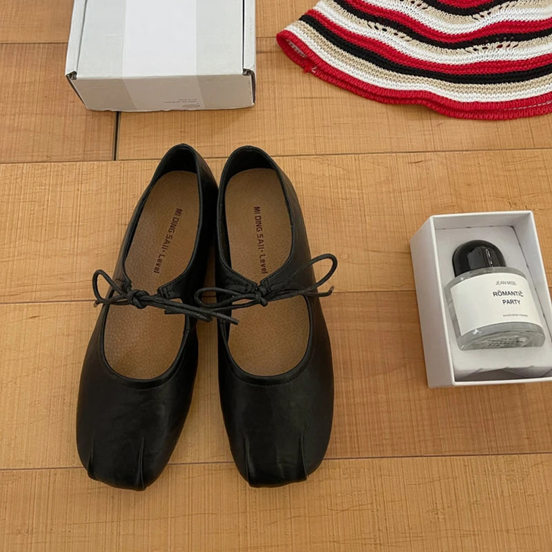 Soft Leather Ballet Flats with Butterfly Knot for Women -  Écru Doux