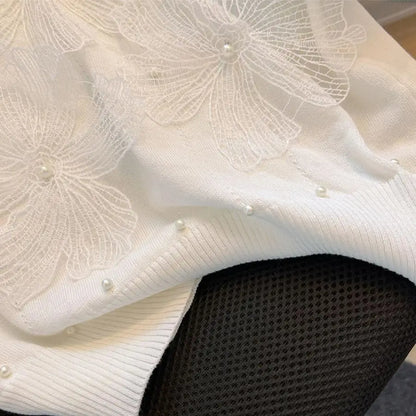 Loose Short-Sleeved Lace Sweater with Elegant Floral Appliques